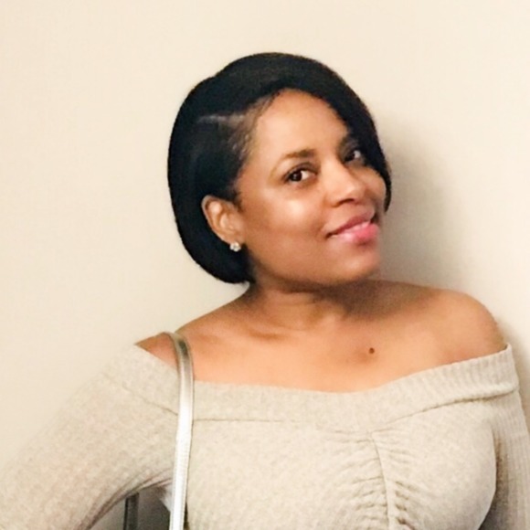 Meet your Posher, Carsheena - Picture 1 of 1